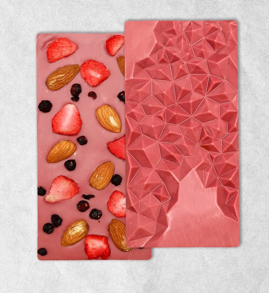 Рубиновый шоколад с миндалем