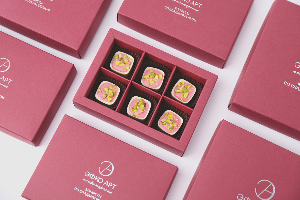 Конфеты с малиной и фисташкой