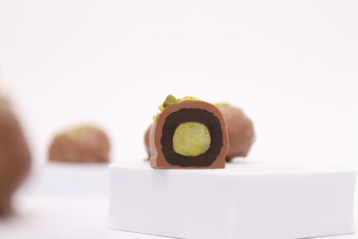 Конфеты с фиником и фисташкой