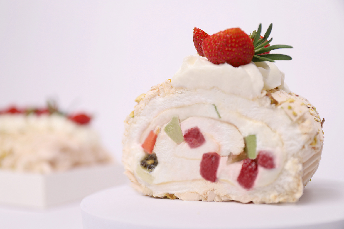 Рулет меренговый