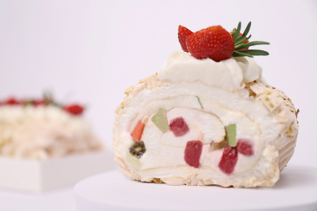 Рулет меренговый