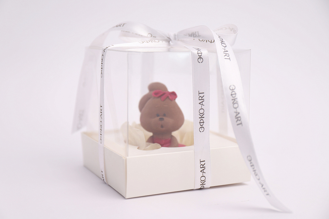 Фигура из молочного шоколада «Зайка»