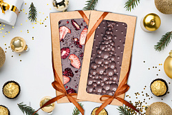 Темный шоколад с клубникой и ежевикой "Новогодняя елочка"