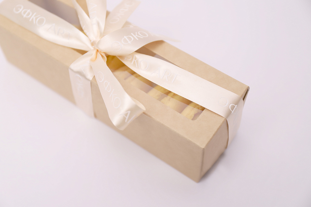 Макарон с манго и маракуйей