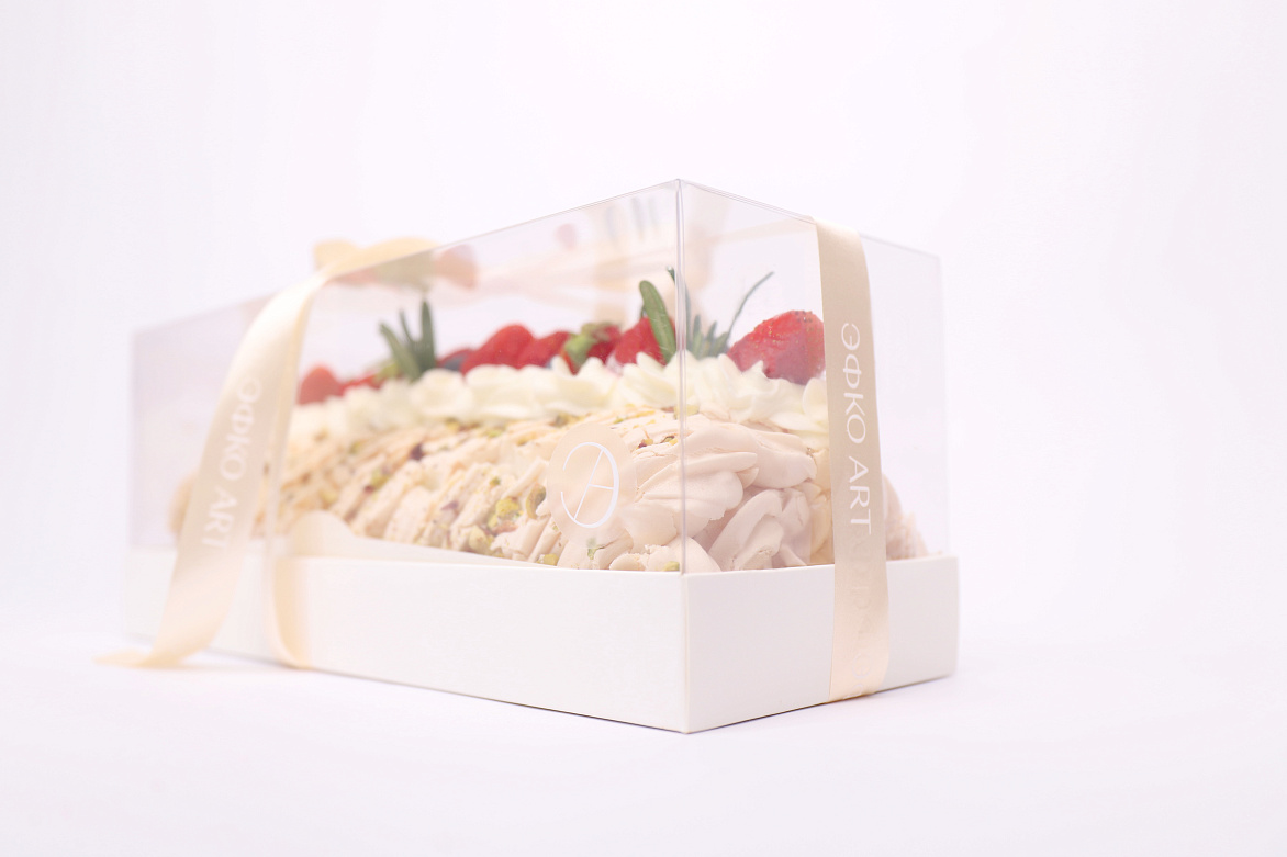 Рулет меренговый