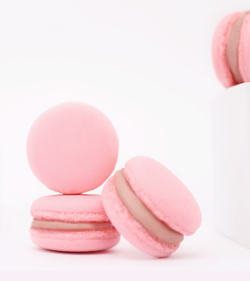 Макарон клубничный